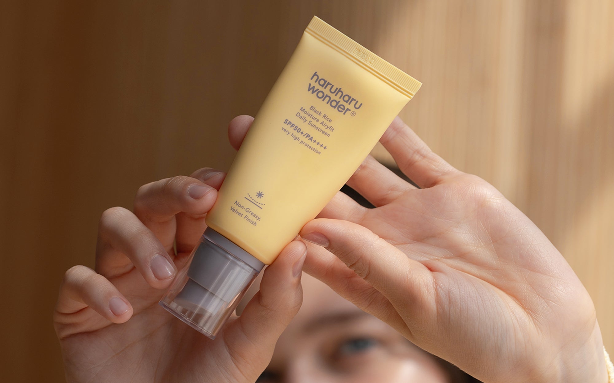 Neck Skincare Routine: How to Care for the Neck with Sunscreen, Toner ...